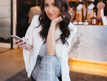 Karina Eskandary – Singer/songwriter